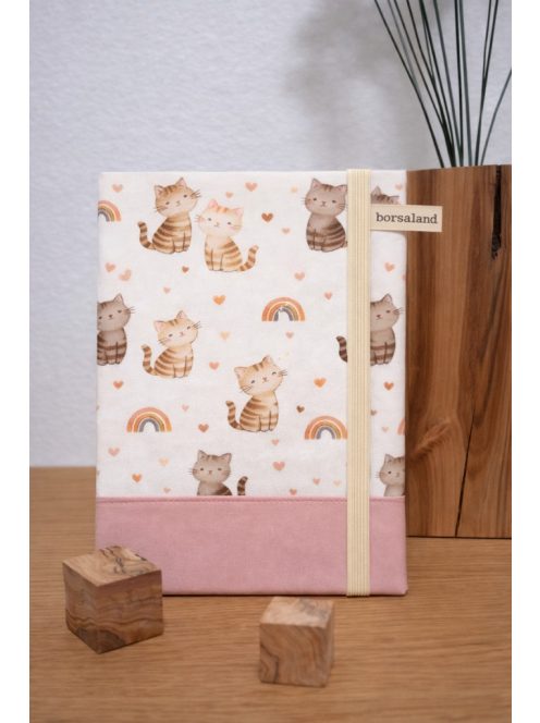 Kiskönyvborító-Cicák