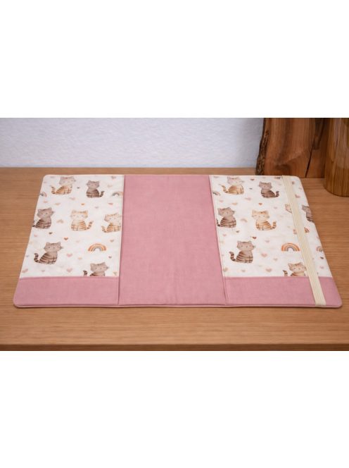 Kiskönyvborító-Cicák