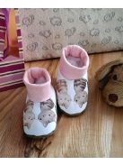 Mamuszka Baby – Egyedi mintás, puha talpú mamusz-Rózsaszín cicás