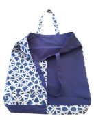 Hangulat elegáns kék, kifordítható textil táska.